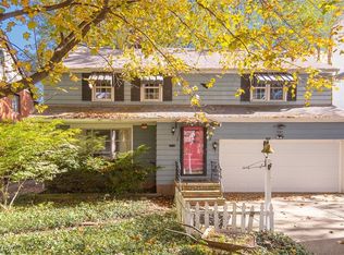 1307 Ford Rd, Lyndhurst, OH 44124