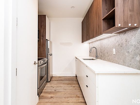2nd image of 380 Grove St #3K