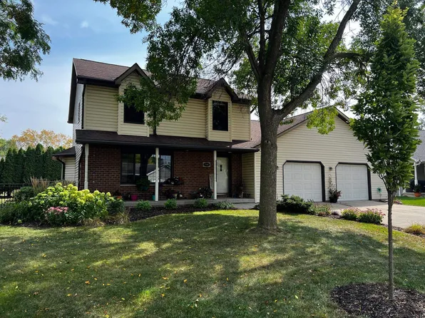 702 Kickapoo Pl, De Pere, WI 54115