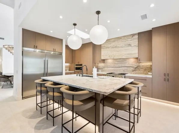 153 Lake Shore Dr, Rancho Mirage, CA 92270