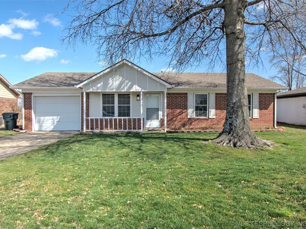 908 Jeffrey Dr, Muskogee, OK 74403