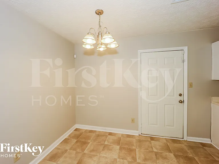 14 Cardinal Ln — Photo 4