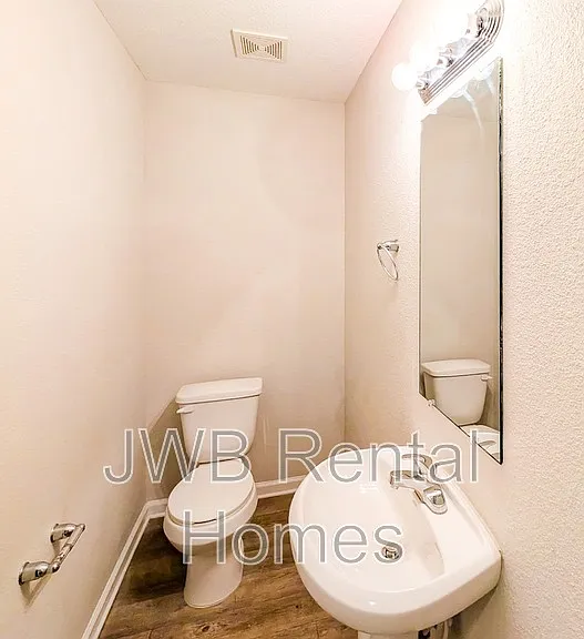 8460 McGirts Village Ln — Photo 5