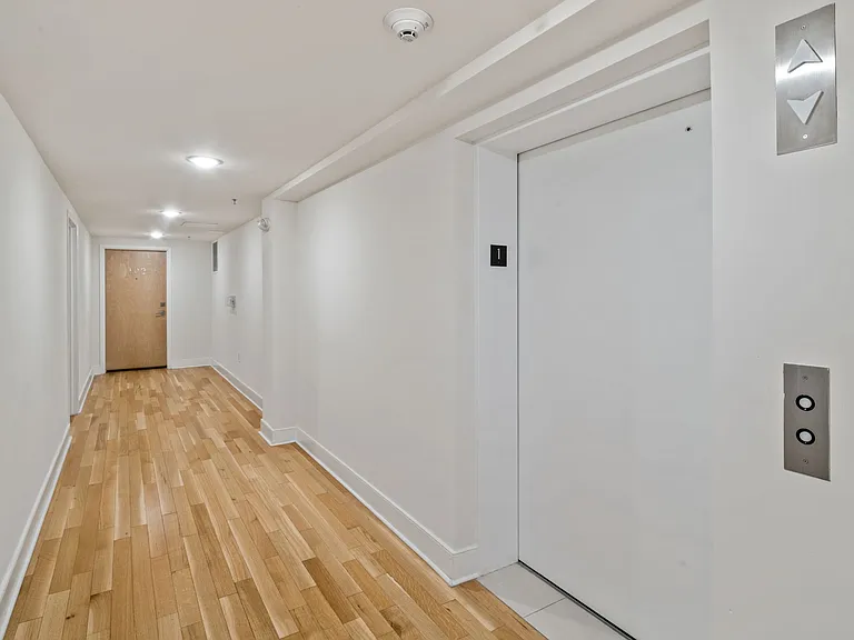1430 South St Apartments — Photo 16
