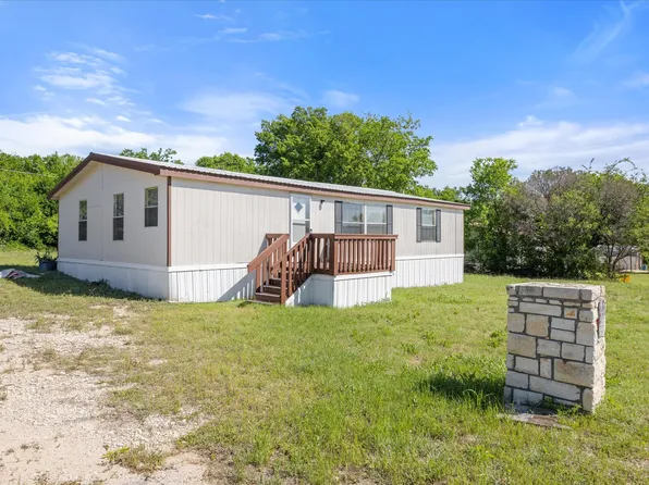3520 Evergreen Dr, Granbury, TX 76048