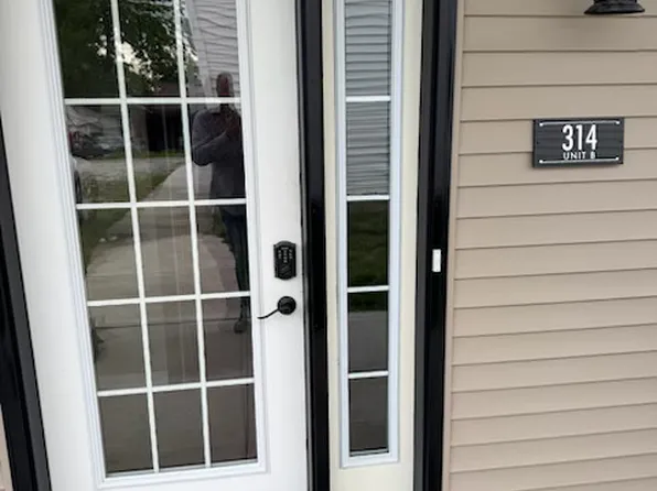 314 5th St Unit B, Milford, NE 68405