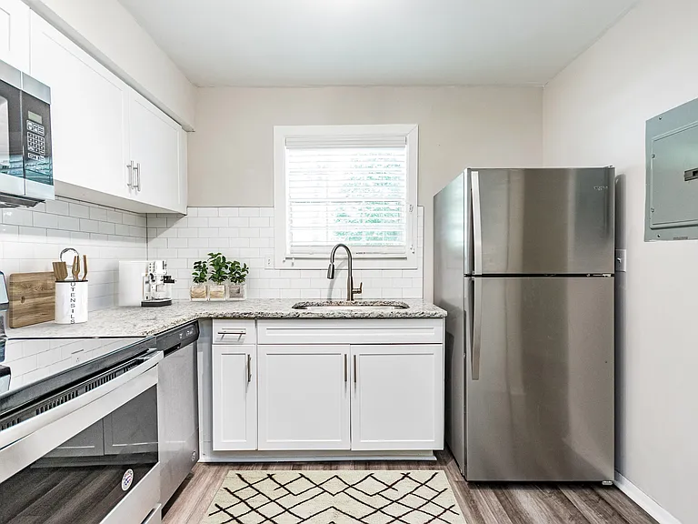 Kitchen (1)