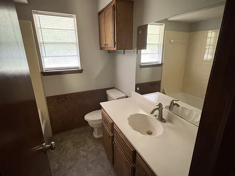 1031 S Brookview Ln — Photo 9