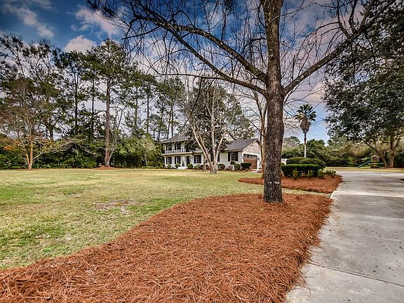 5th image of 2903 Country Club Dr