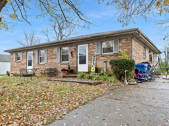 3rd image of 3208 Mammoth Dr