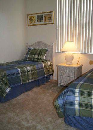 HR5P228NHD-twin-bedroom3