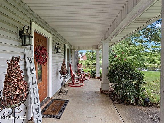 5th image of 161 McCarty Rd
