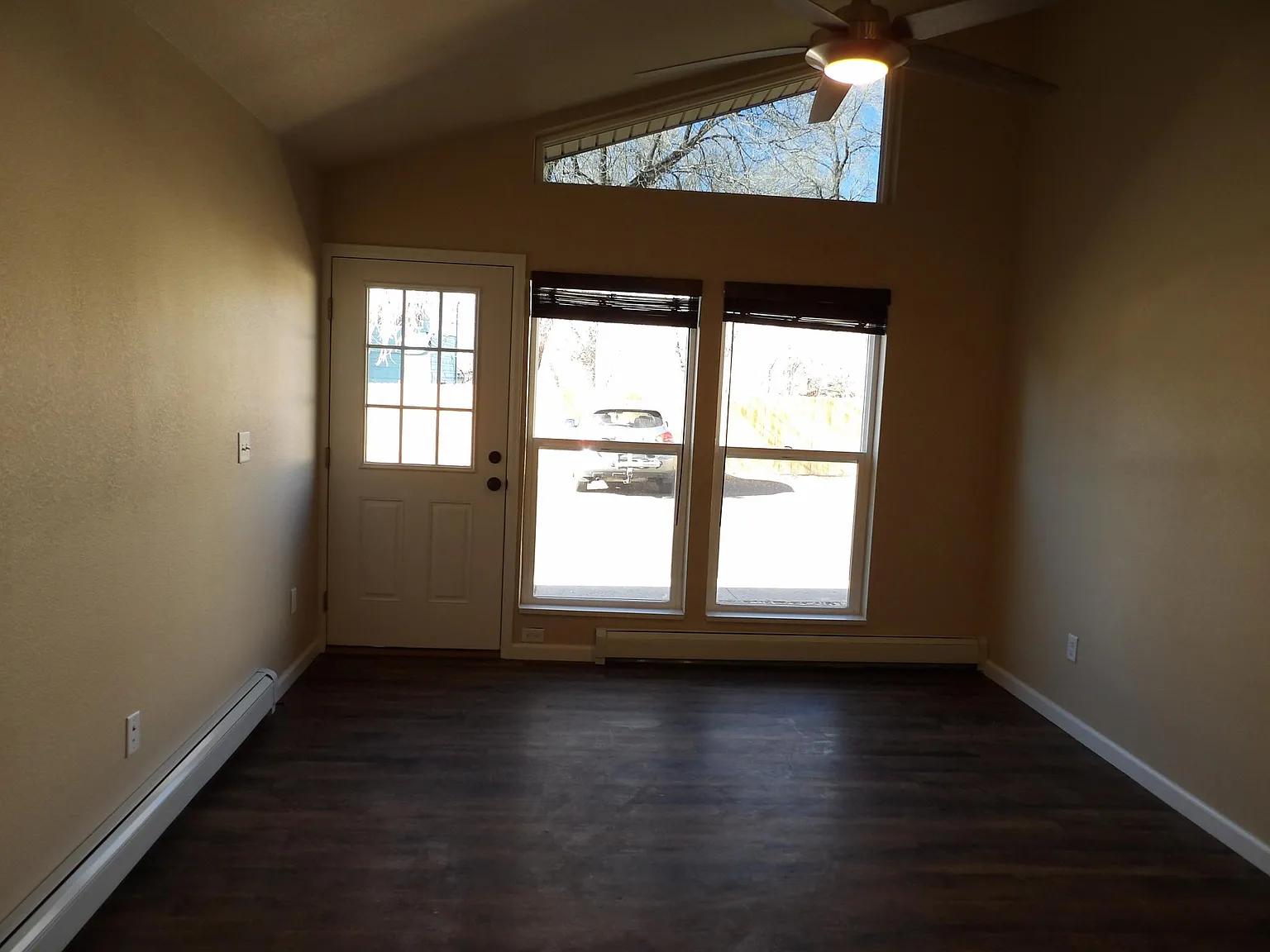 1 bed, $1,050 — Photo 3