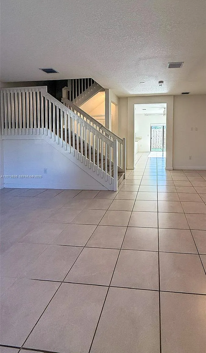Via Ventura Neighborhood — Photo 4