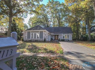 7113 Leicester Rd, Toledo, OH 43617