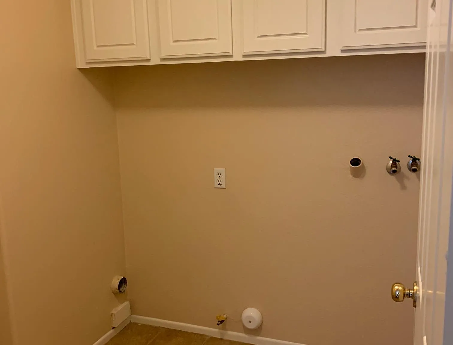 3 bed, 2.5 bath, 1500 sqft, $4,700 — Photo 3