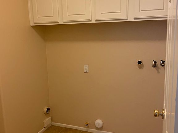 3rd image of 23 Willowdale