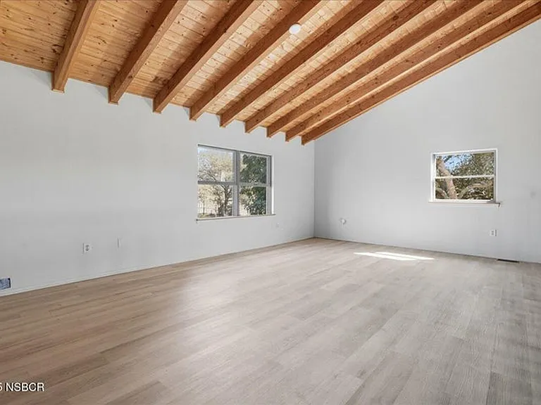 2935 E Clark Ave — Photo 7