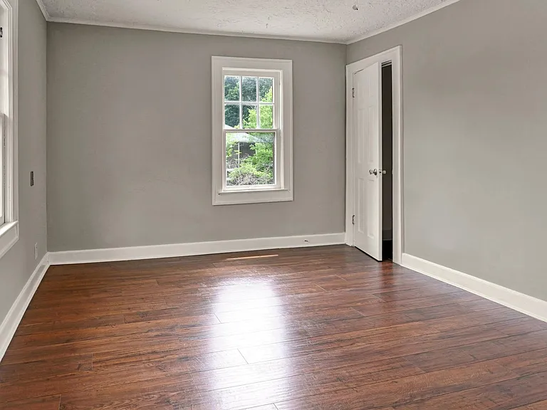 4302 Cornelius Ave — Photo 10