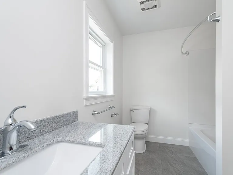 15 Cotting St #1 — Photo 12