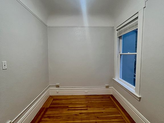 4th image of 955 Pine St #12