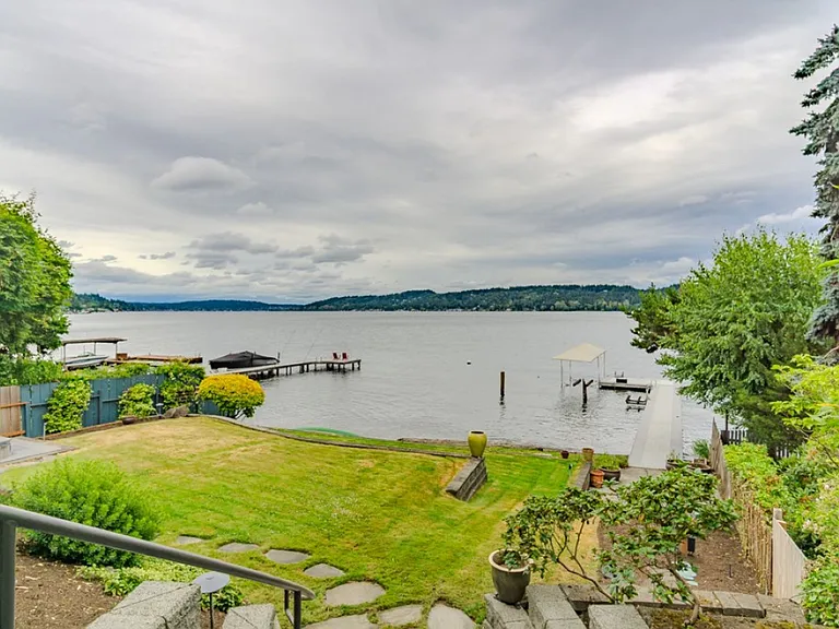8568 Sand Point Way NE — Photo 7