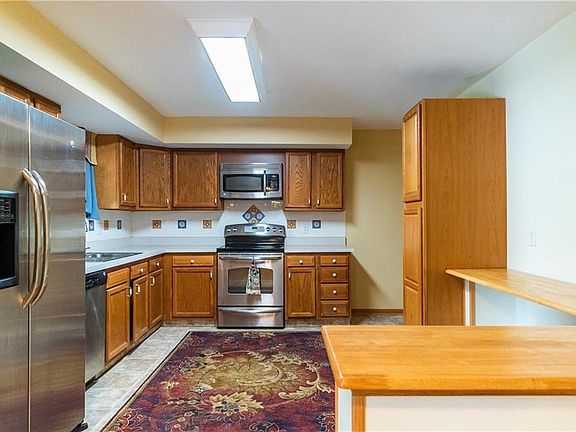 3rd image of 2696 Blue Rock Dr