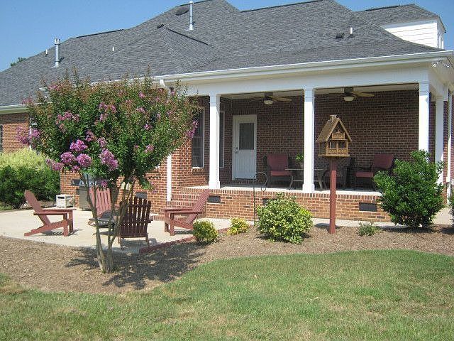 2nd image of 105 Stargrass Ave