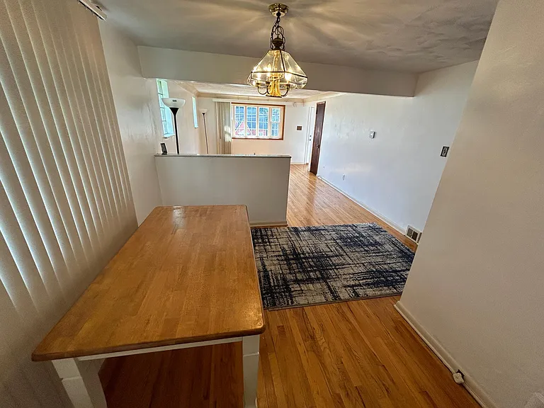 1617 Basil St — Photo 9