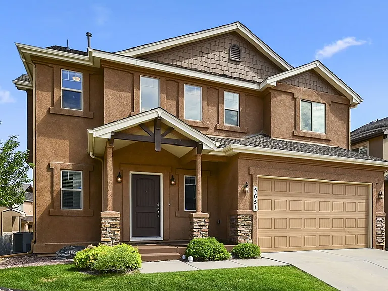 5651 Majestic Dr — Photo 1