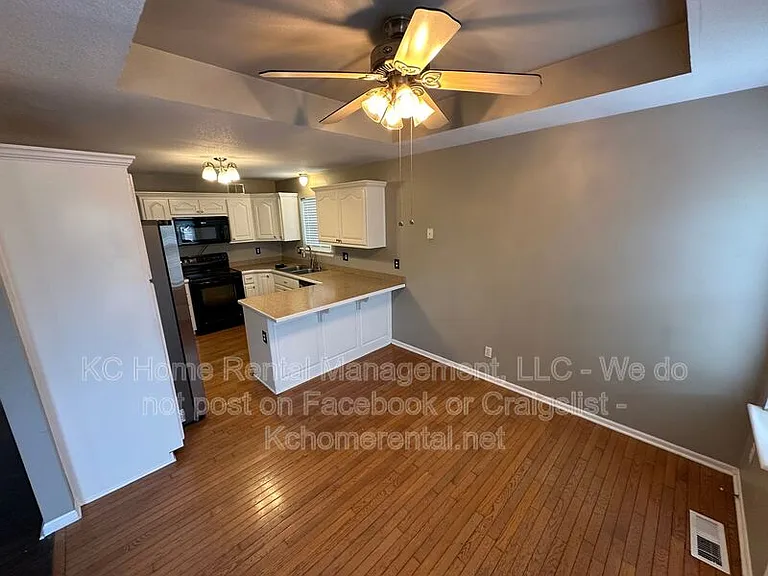 11314 N Lewis Ave — Photo 9