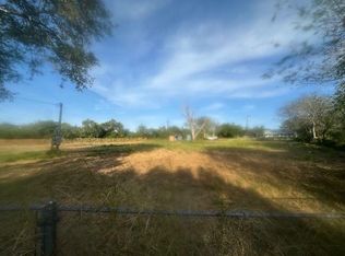 101 Lake Wood Dr, Mathis, TX 78368