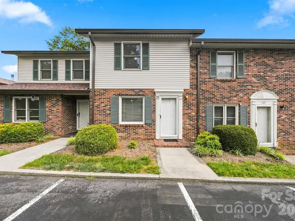 1330 5th St NE APT 102, Hickory, NC 28601