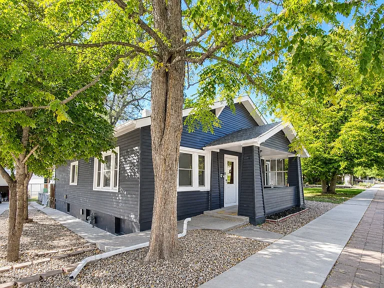 3089 S Downing St — Photo 1
