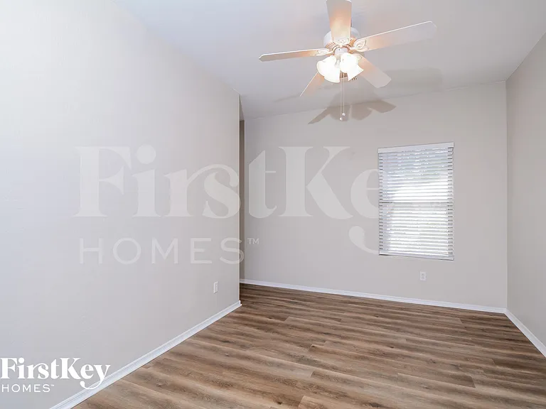 3606 N 129th Ave — Photo 12