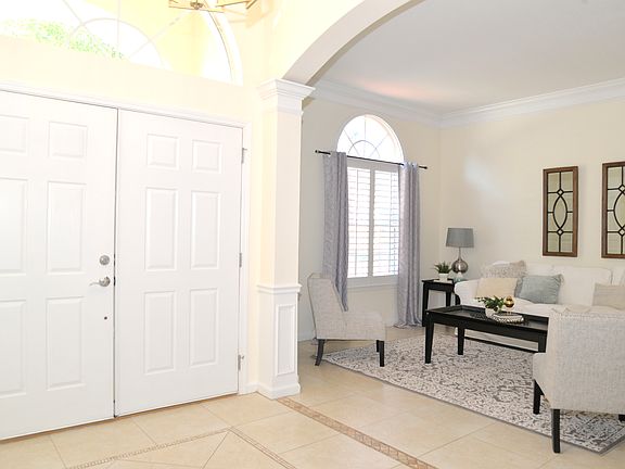 3rd image of 8264 Hedgewood Dr