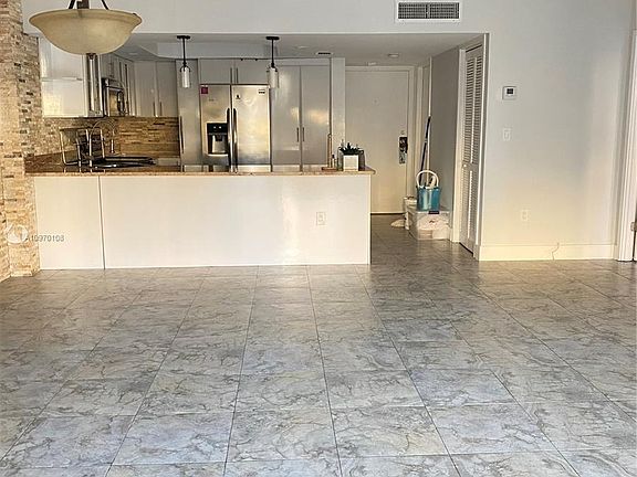 3rd image of 1450 Brickell Bay Dr APT 314
