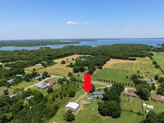 2nd image of 1729 Bunny Creek Rd