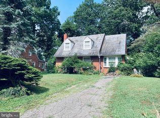 912 Adana Rd, Baltimore, MD 21208