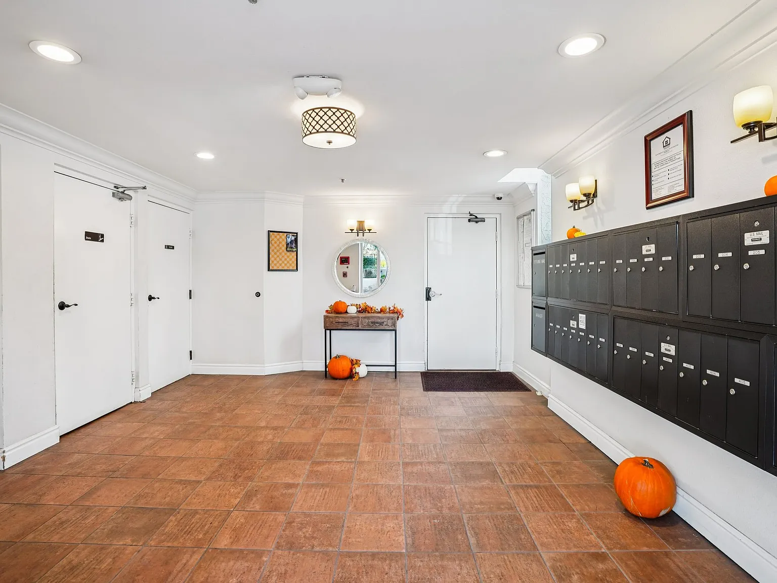 Camarillo Sunshine Apartments — Photo 3