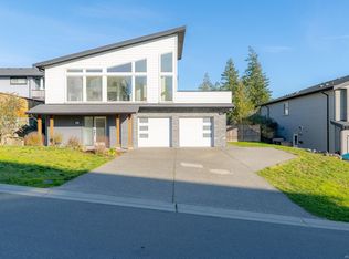 2211 Winfield Dr, Sooke, BC V9Z 0N1
