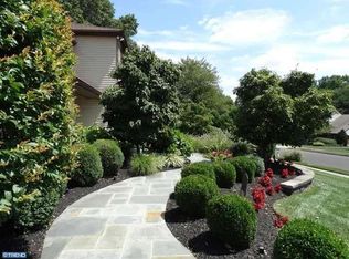 1116 Glen Oak Dr, Yardley, PA 19067