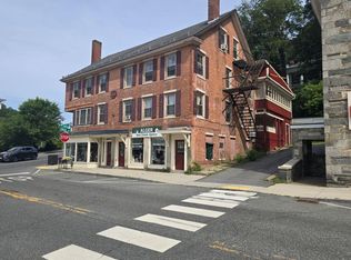 2 Valley St, Springfield, VT 05156