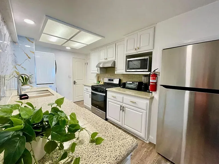 7099 Hoover Way — Photo 5