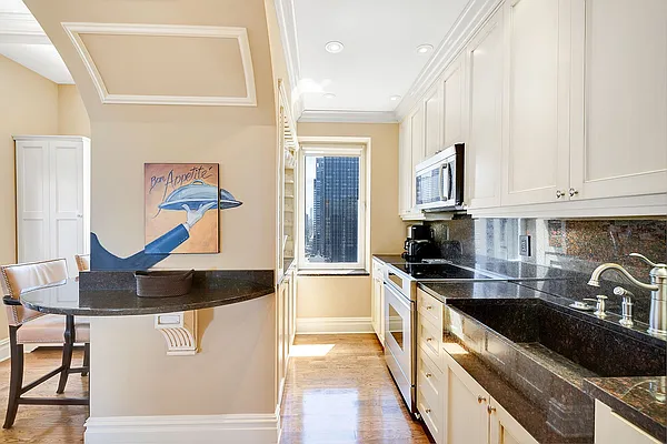 Sold by Ortoli Richard | media 21