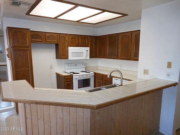 5th image of 11666 N 28th Drive #174