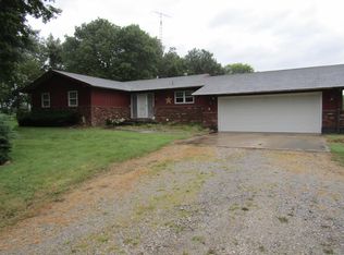 16776 E State Highway 15, Mount Vernon, IL 62864
