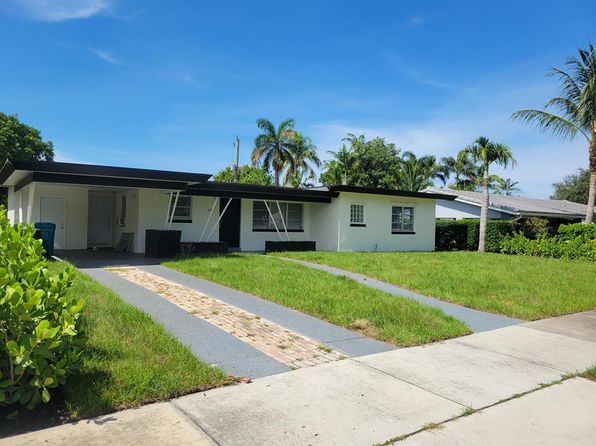 621 NE 9th Ave
