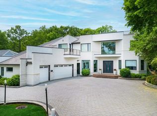 508 Sheridan Rd, Highland Park, IL 60035