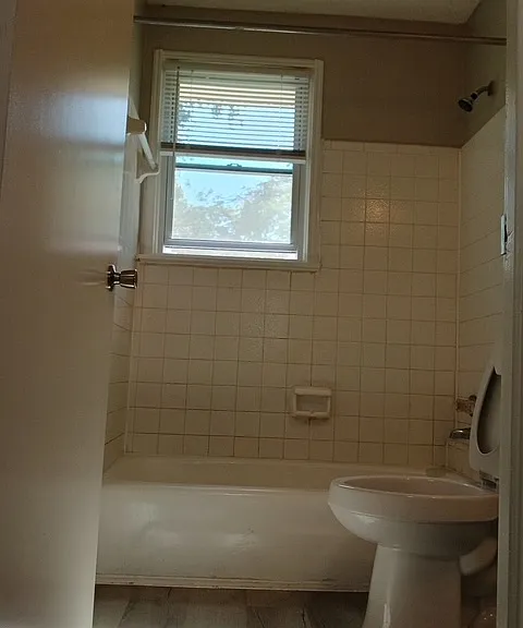 107 Old Hopkinsville Hwy #A — Photo 36